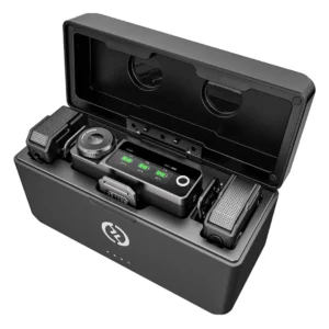 Hollyland LARK MAX Duo Review – 2-Person Wireless Mic with 820ft Range & 14-Hour Backup Recording